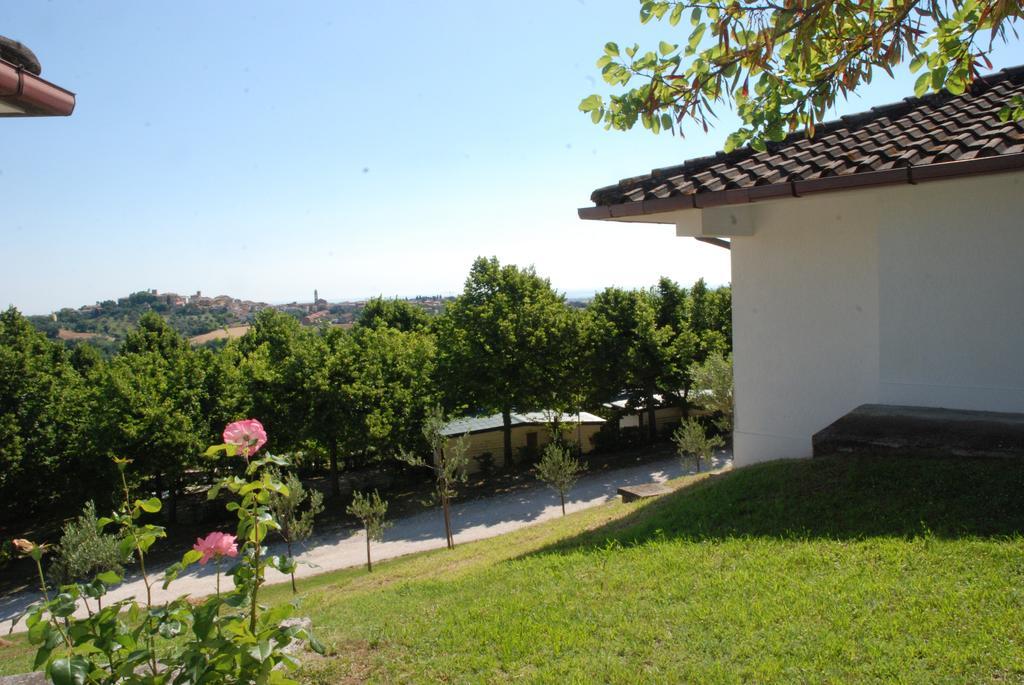 Camping Village Mar Y Sierra San Costanzo Eksteriør billede