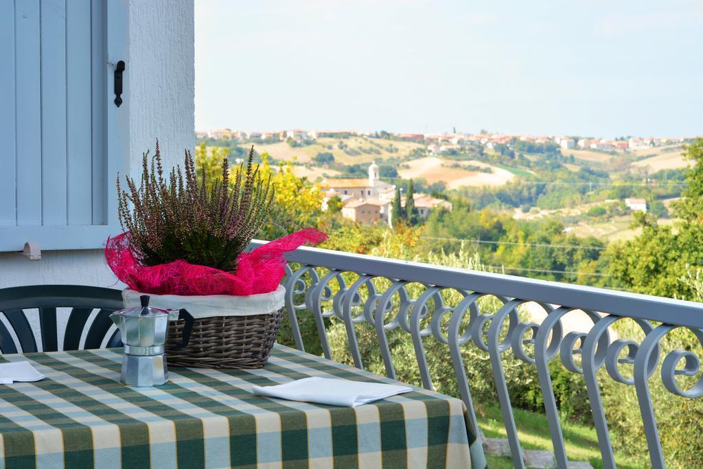 Camping Village Mar Y Sierra San Costanzo Eksteriør billede