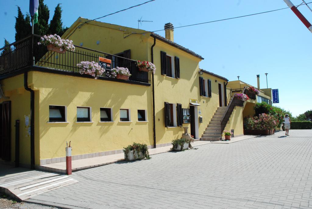 Camping Village Mar Y Sierra San Costanzo Eksteriør billede