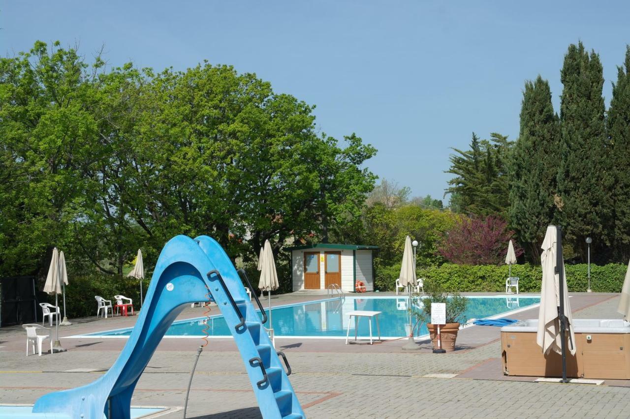 Camping Village Mar Y Sierra San Costanzo Eksteriør billede