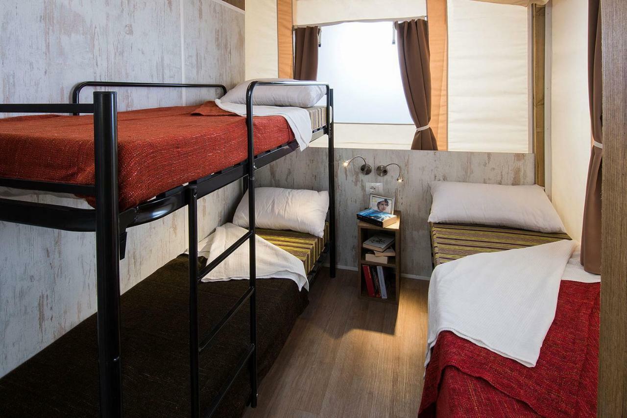 Camping Village Mar Y Sierra San Costanzo Eksteriør billede