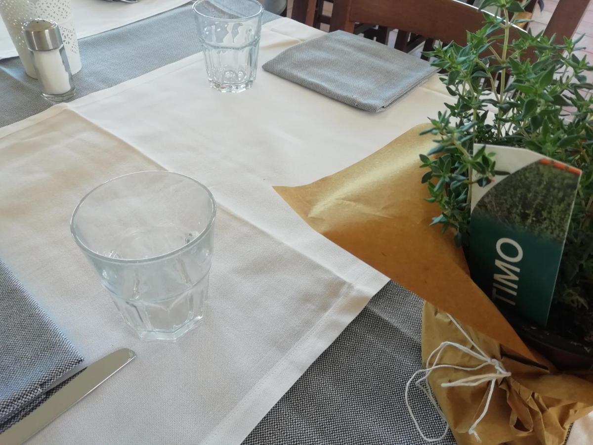 Camping Village Mar Y Sierra San Costanzo Eksteriør billede