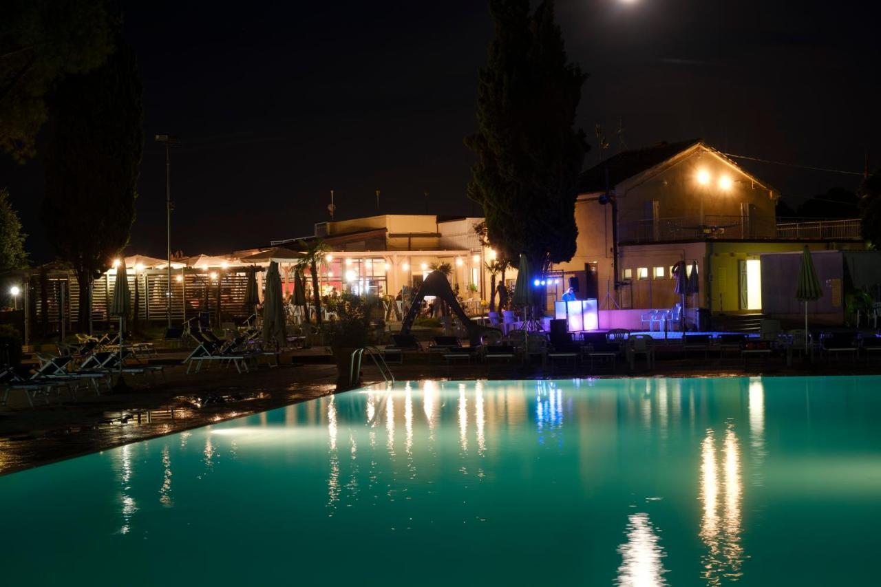 Camping Village Mar Y Sierra San Costanzo Eksteriør billede