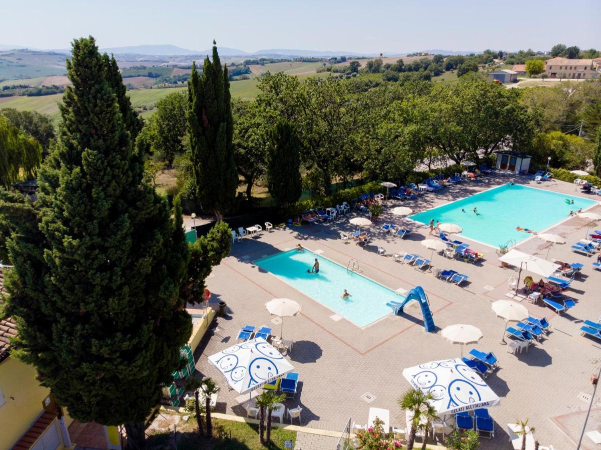 Camping Village Mar Y Sierra San Costanzo Eksteriør billede